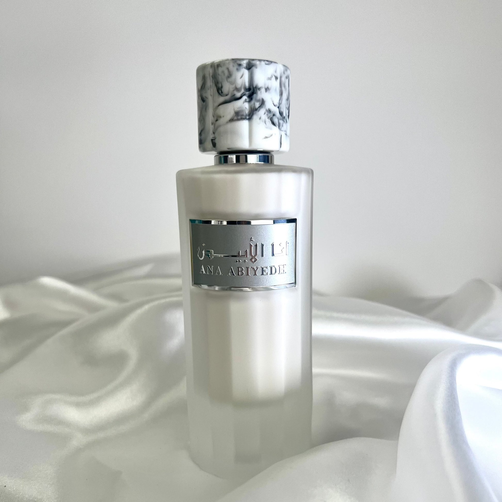 Ana abiyedh musk water ard al zafaraan dupe erba pura musk water. Missluxurious