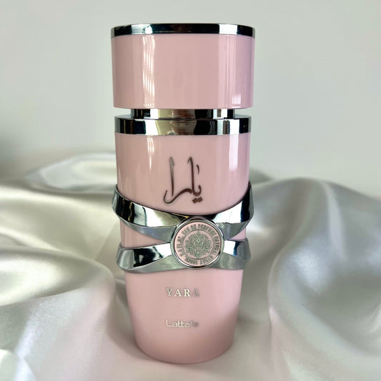 Yara Lataffa Viral perfume strawberry, soft, vanille perfume